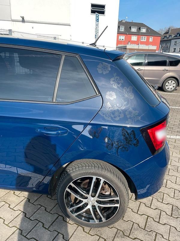 Gebraucht Skoda Fabia 90 PS (66 kW) 2016 Blau Kleinwagen