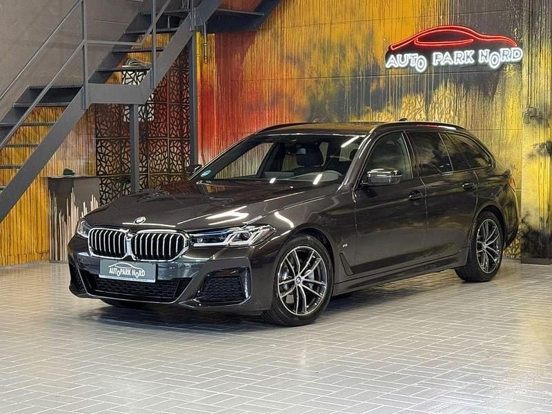 Gebraucht BMW 530 M Sport 245 PS (180 kW) 2024 Grau Limousine