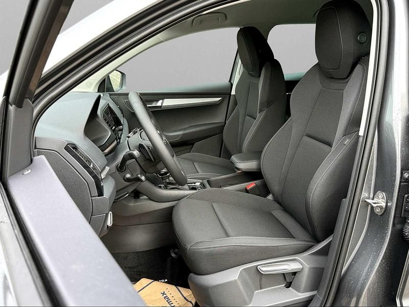 Neu Skoda Karoq Selection 150 PS (110 kW) 2026 Graphitegrau metallic SUV