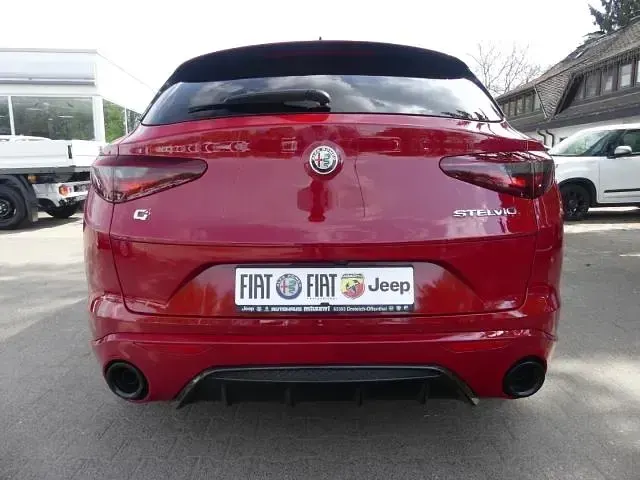 Gebraucht Alfa Romeo Stelvio Veloce 209 PS (153 kW) 2022 Rot SUV