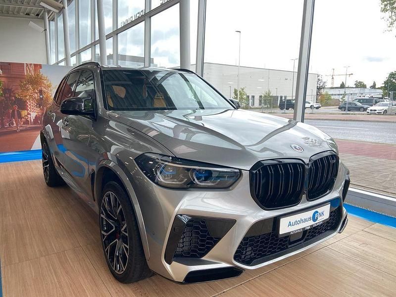Grau Gebraucht 2023 BMW X5 M Performance SUV | 104.900 € - Bild 1/4
