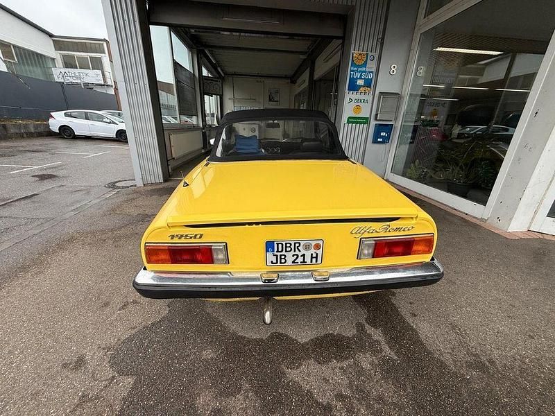 Gebraucht Alfa Romeo Spider 133 PS (97 kW) 1970 Gelb Cabrio