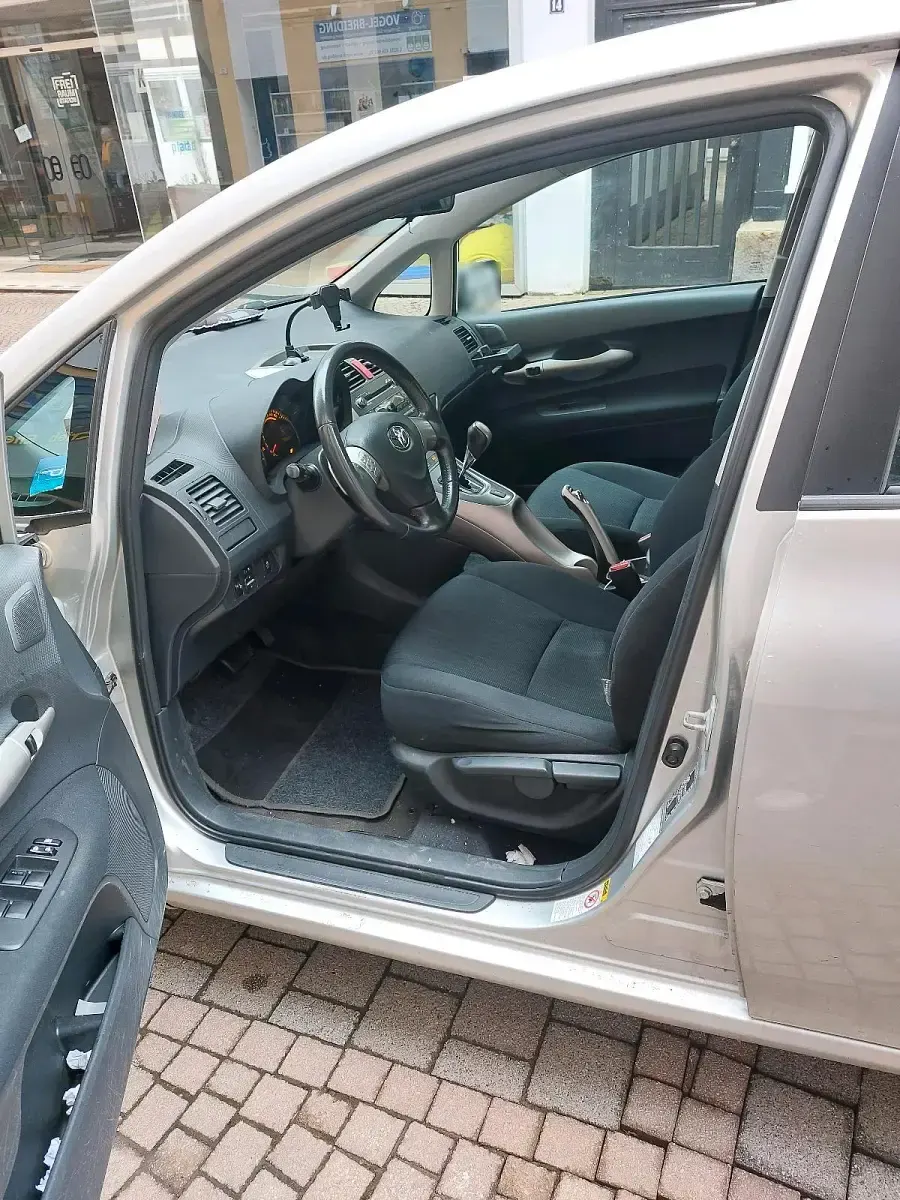 Gebraucht Toyota Auris 97 PS (71 kW) 2008 Kleinwagen