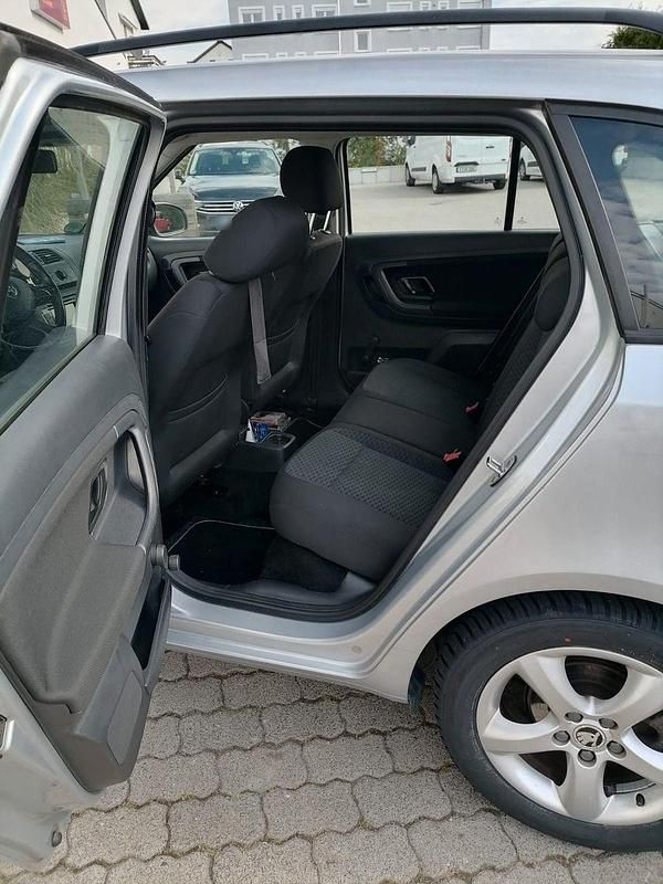 Gebraucht Skoda Fabia GreenLine 75 PS (55 kW) 2013 Silber Kleinwagen