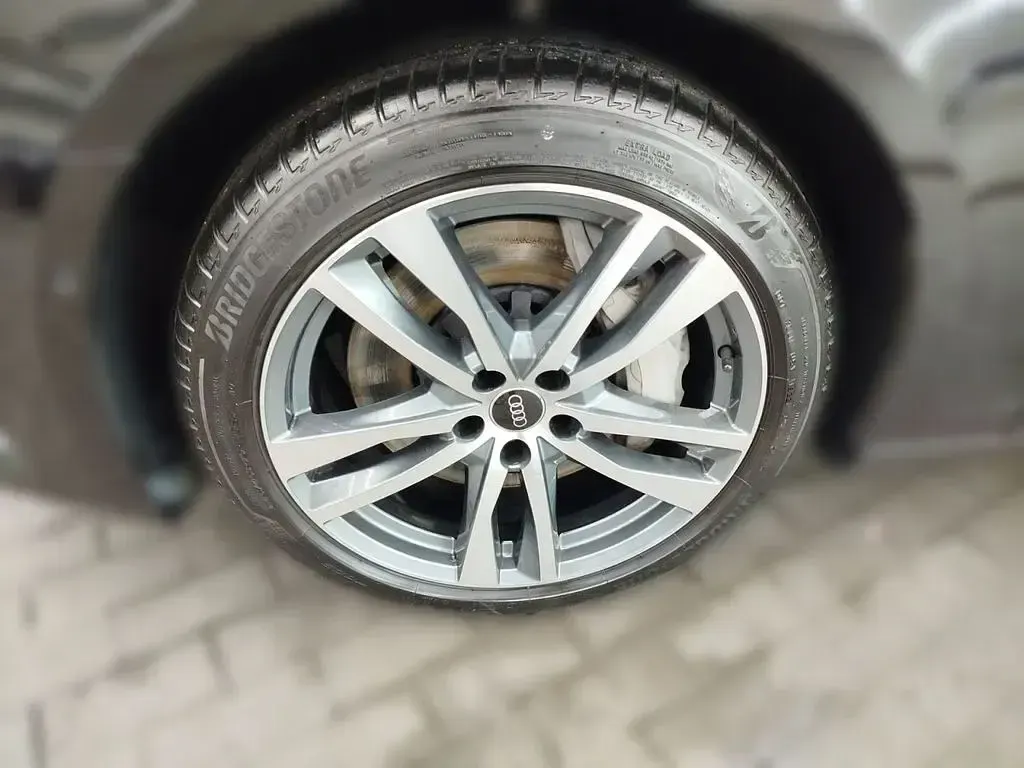 Gebraucht Audi A6 Ambiente 340 PS (250 kW) 2022 Mythosschwarz metallic Kombi