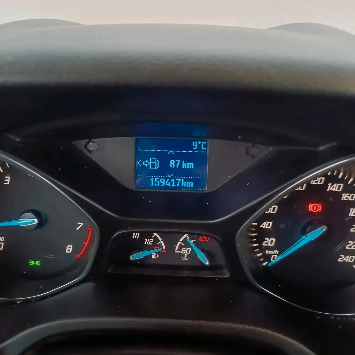 Gebraucht Ford Focus 125 PS (91 kW) 2014 Grau Kombi