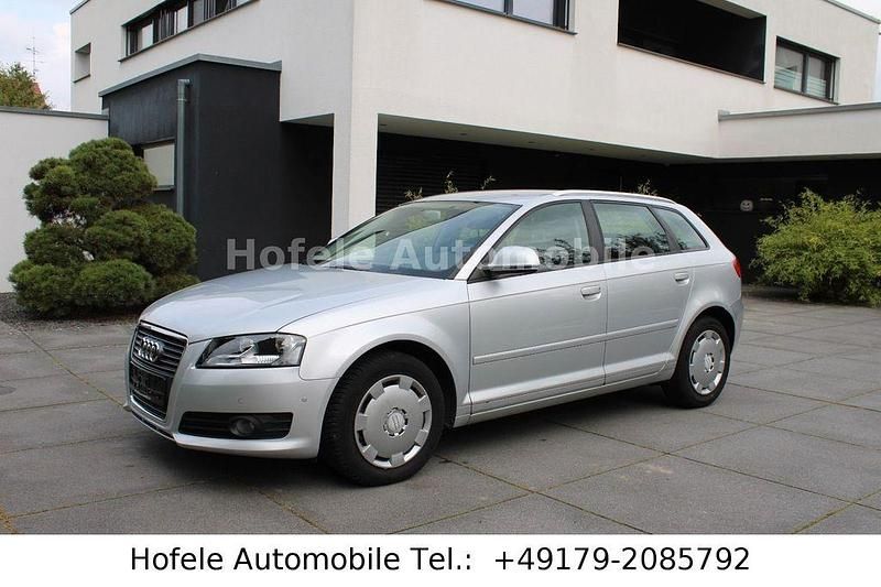 Eissilber metallic Gebraucht 2009 Audi A3 Attraction Limousine | 7.450 € (Fairer Preis) - Bild 1/4