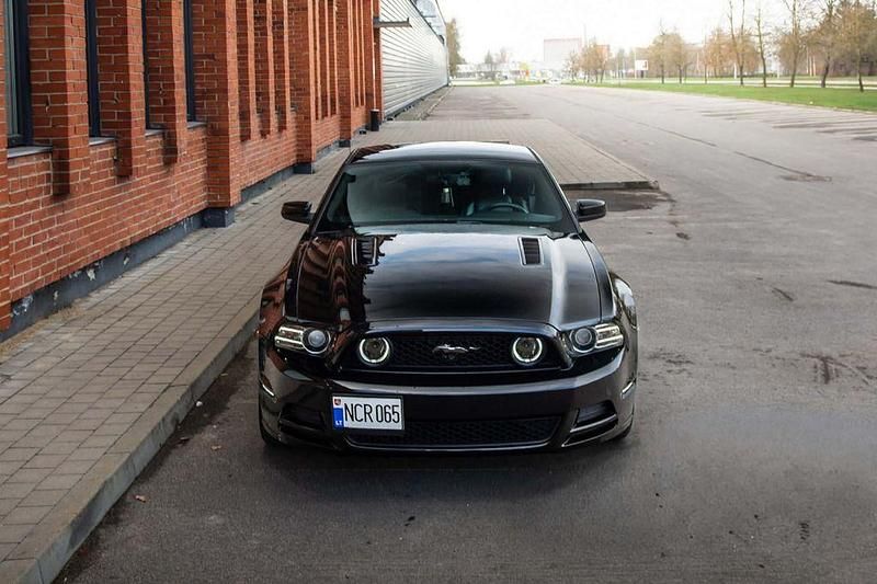 Usata Ford Mustang 426 CV (313 kW) 2013 Nero