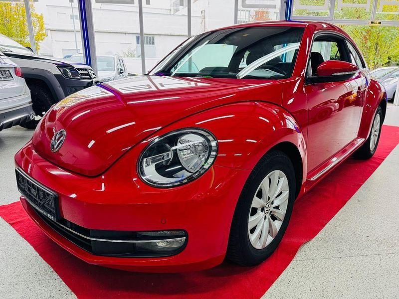 Gebraucht VW Beetle Design 105 PS (77 kW) 2013 Rot Kleinwagen