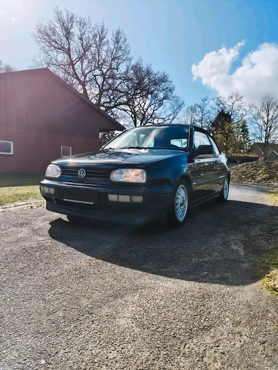 Gebraucht VW Golf Cabriolet 75 PS (55 kW) 1997 Schwarz Cabrio