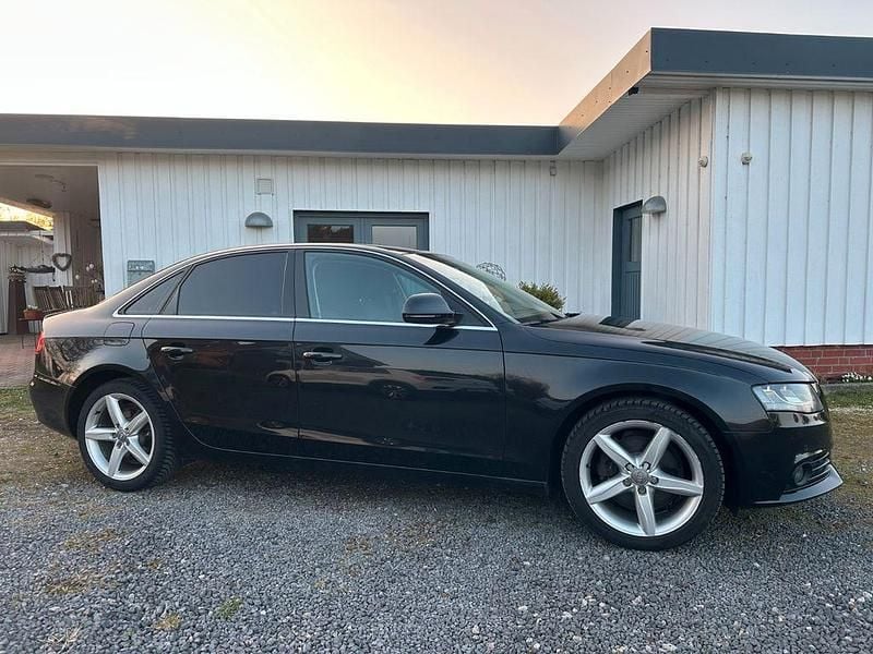 Gebraucht Audi A4 Ambiente 160 PS (117 kW) 2008 Schwarz Limousine