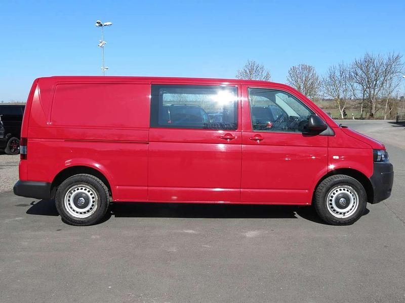 Gebraucht VW Transporter 140 PS (102 kW) 2014 Salsa red Van