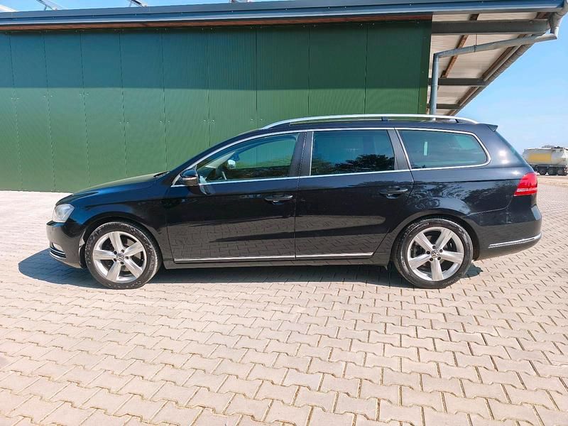 Gebraucht VW Passat Comfortline 177 PS (130 kW) 2014 Schwarz Kombi