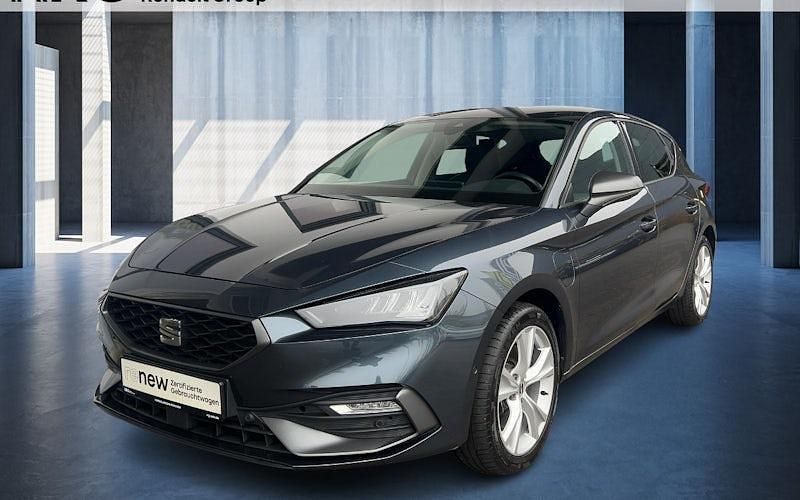 Grau Gebraucht 2021 Seat Leon FR Limousine | 19.390 € (Guter Preis) - Bild 1/4