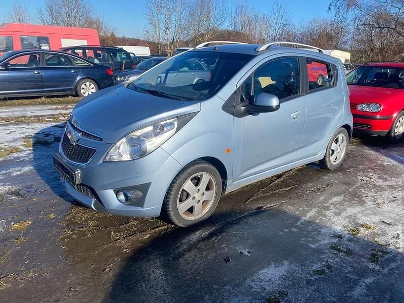 Usado Chevrolet Spark LT 82 CV (60 kW) 2010 Azul Utilitario