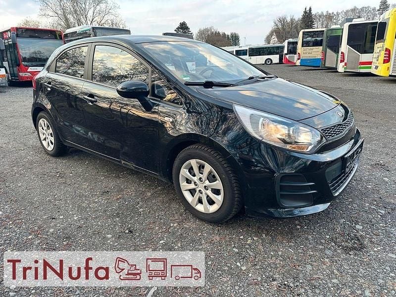 Gebraucht Kia Rio 84 PS (61 kW) 2016 Schwarz Kleinwagen