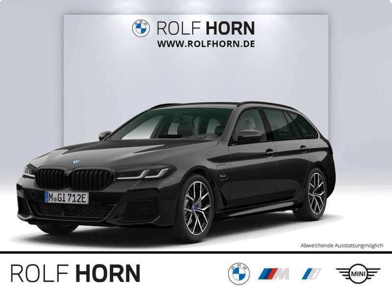 Saphirschwarz metallic Gebraucht 2022 BMW 530e M Sport Kombi | 38.380 € (Fairer Preis) - Bild 1/4