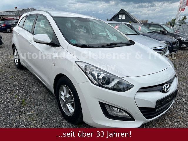 Weiß Gebraucht 2013 Hyundai i30 Edition Kombi | 6.500 € (Etwas zu teuer) - Bild 1/4