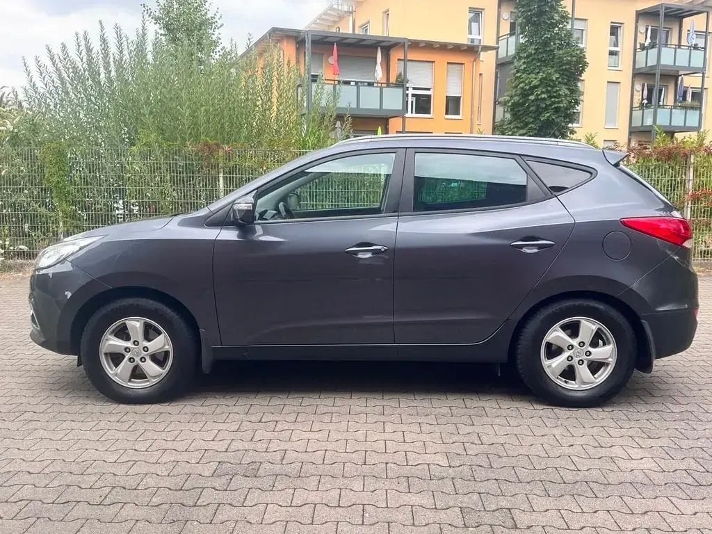Gebraucht Hyundai ix35 Style 163 PS (119 kW) 2011 Grau SUV