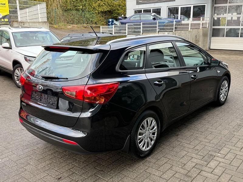 Gebraucht Kia Ceed 99 PS (72 kW) 2018 Schwarz Kleinwagen