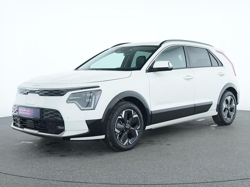 Weiß Gebraucht 2023 Kia e-Niro Vision SUV | 24.658 € (Superpreis) - Bild 1/4