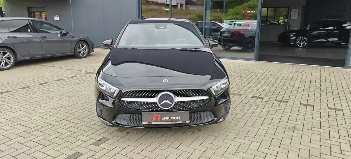 Gebraucht Mercedes A200 Progressive 163 PS (119 kW) 2018 Schwarz Limousine