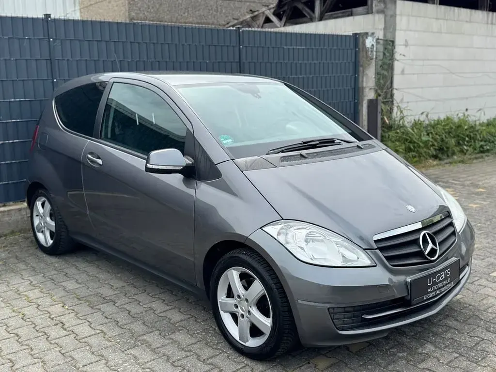 Używany Mercedes A170 116 KM (85 kW) 2009 Szary Sedan/Limuzyna