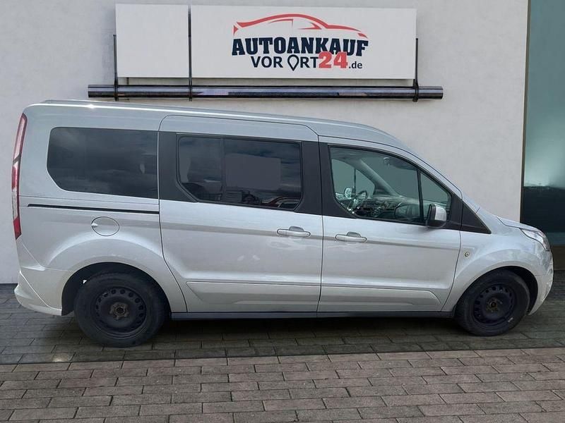 Gebraucht Ford Tourneo Connect Titanium 120 PS (88 kW) 2017 Silber Van / Kleinbus