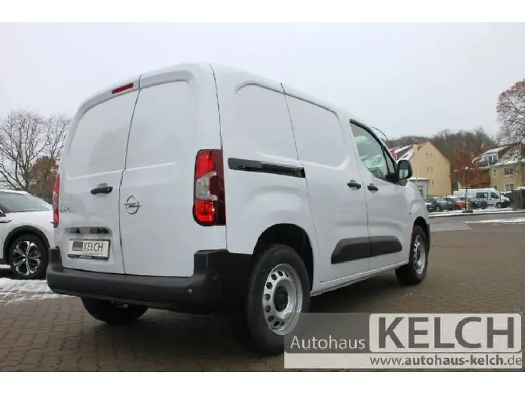 Gebraucht Opel Combo-e Life 100 kW (136 PS) 2024 Kaolin weiss Van