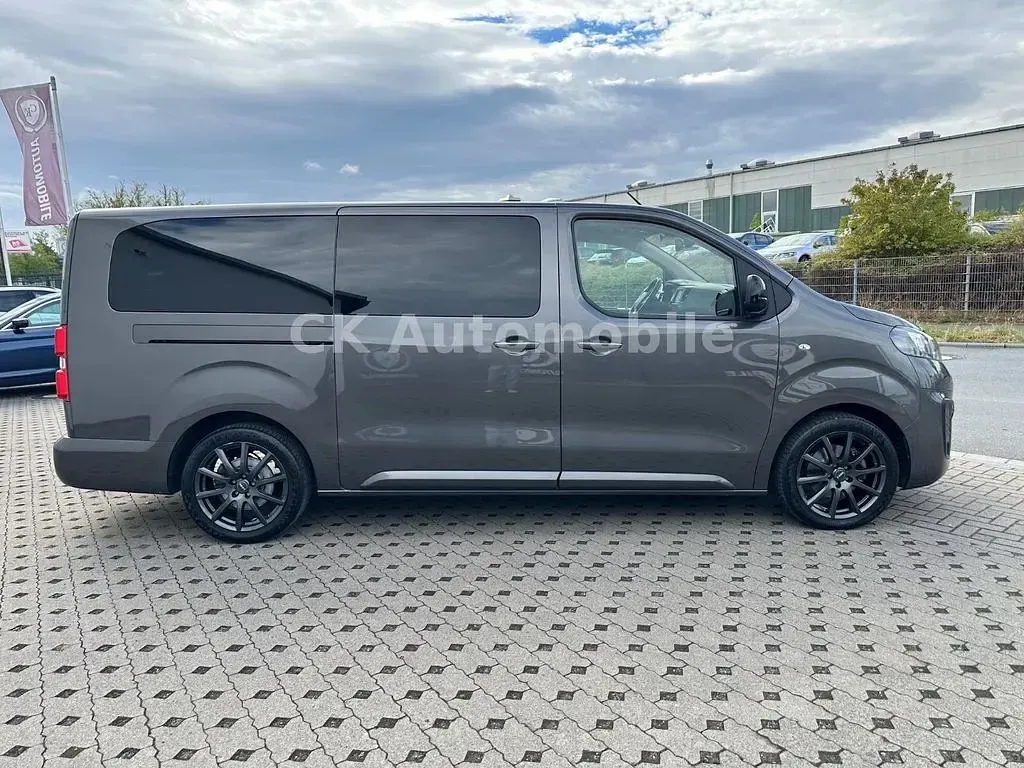 Gebraucht Opel Zafira Life Elegance 177 PS (130 kW) 2022 Grau Van / Kleinbus