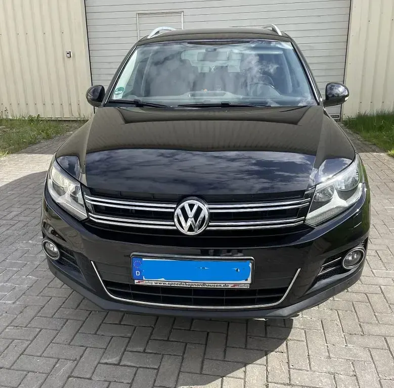 Gebraucht VW Tiguan Trendline 140 PS (102 kW) 2011 Schwarz SUV