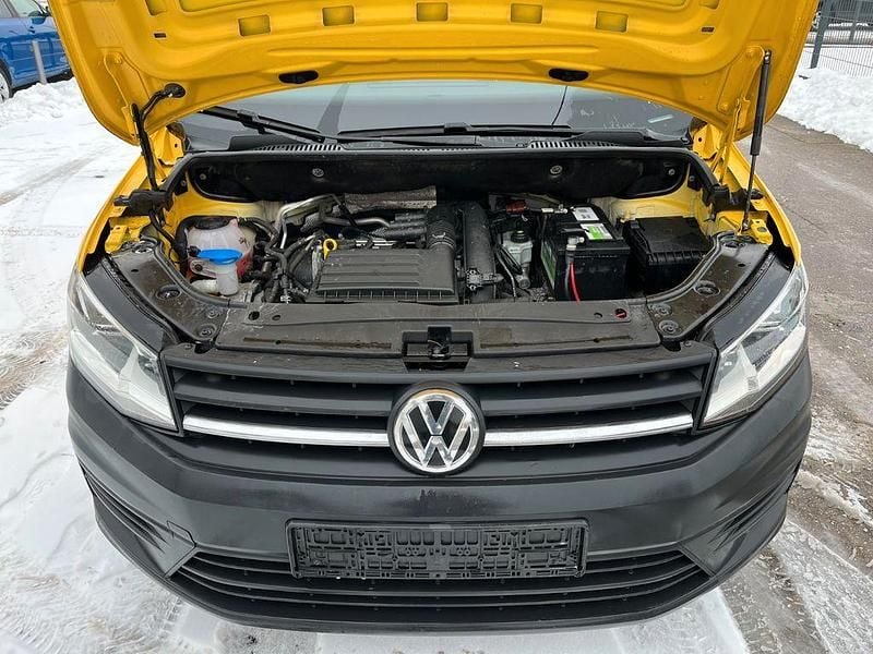 Gebraucht VW Caddy Maxi Trendline 125 PS (91 kW) 2018 Gelb Van / Kleinbus