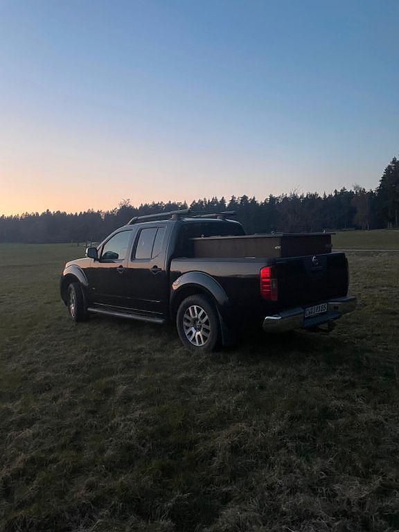 Gebraucht Nissan Navara 231 PS (169 kW) 2013 Schwarz Pickup