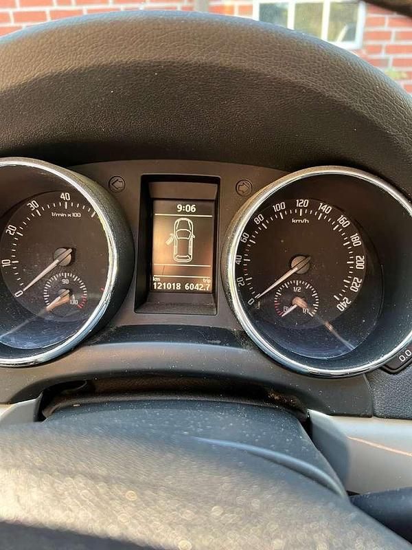 Gebraucht Skoda Yeti Plus Edition 105 PS (77 kW) 2011 SUV