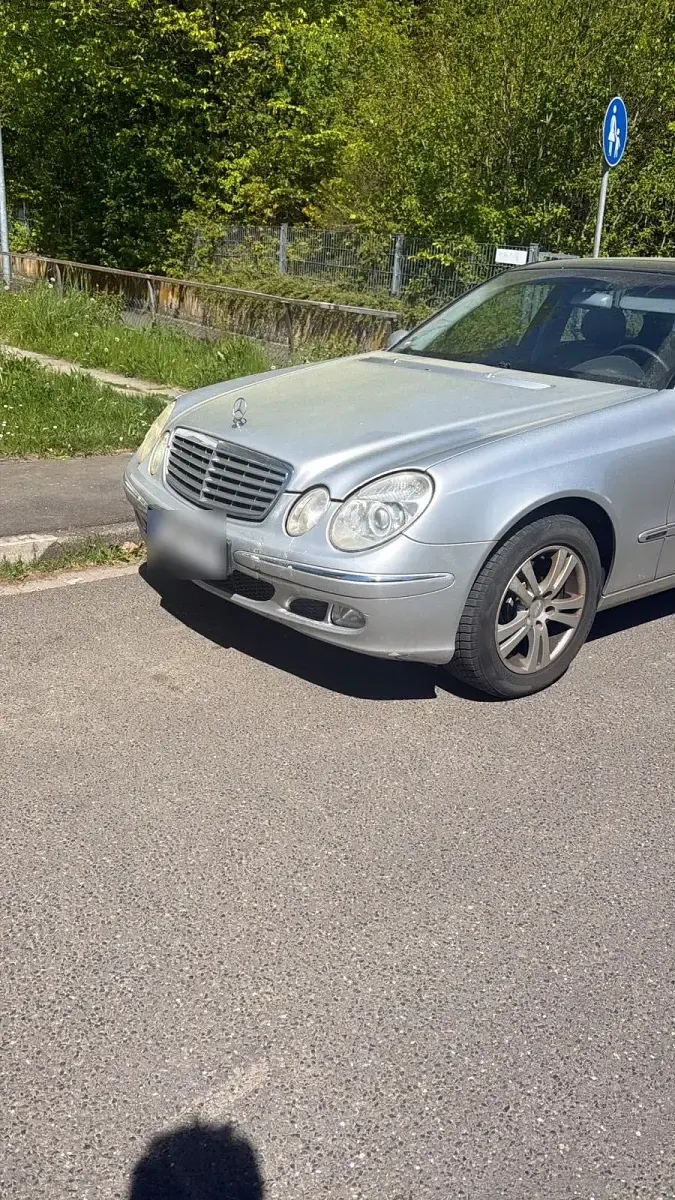 Second-hand Mercedes E220 Elegance 150 CP (110 kW) 2004 Argintiu Berlinǎ