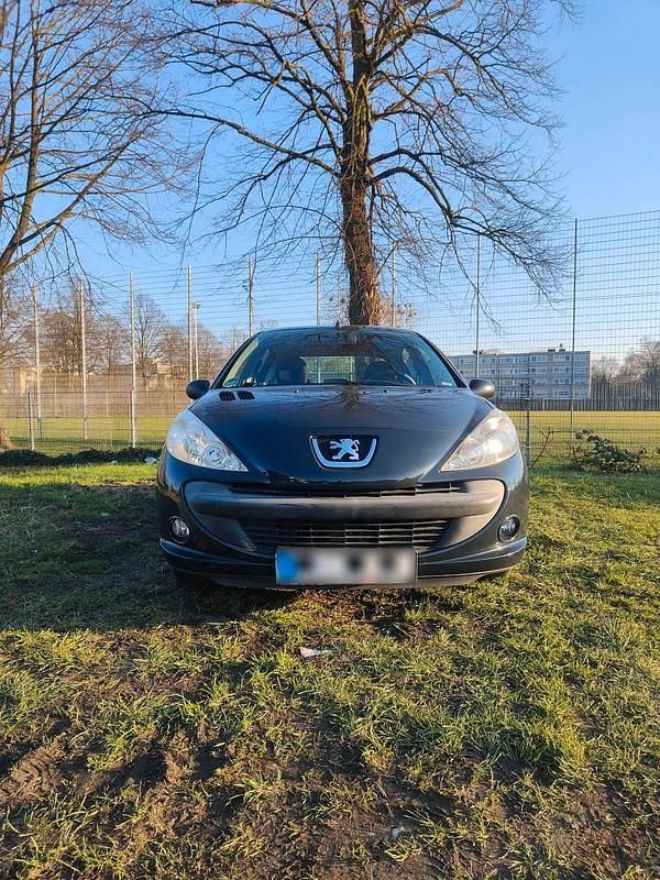Gebraucht Peugeot 206+ 60 PS (44 kW) 2009 Andere farben Kleinwagen