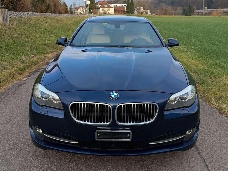 Blau Gebraucht 2012 BMW 535 Limousine | 34.900 € - Bild 1/4