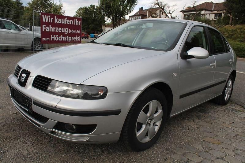 Silber Gebraucht 2003 Seat Leon Stella Limousine | 2.999 € (Teuer) - Bild 1/4