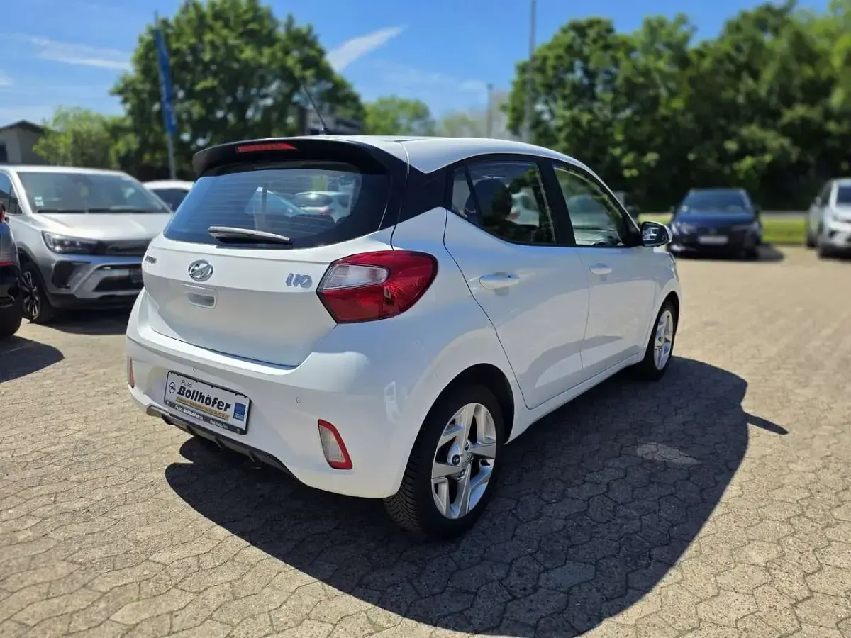 Usata Hyundai i10 84 CV (61 kW) 2022 Bianco Utilitaria