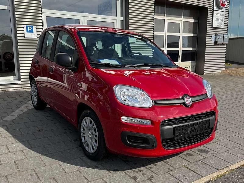 Rot Neu 2025 Fiat Panda Kleinwagen | 15.990 € (Fairer Preis) - Bild 1/4