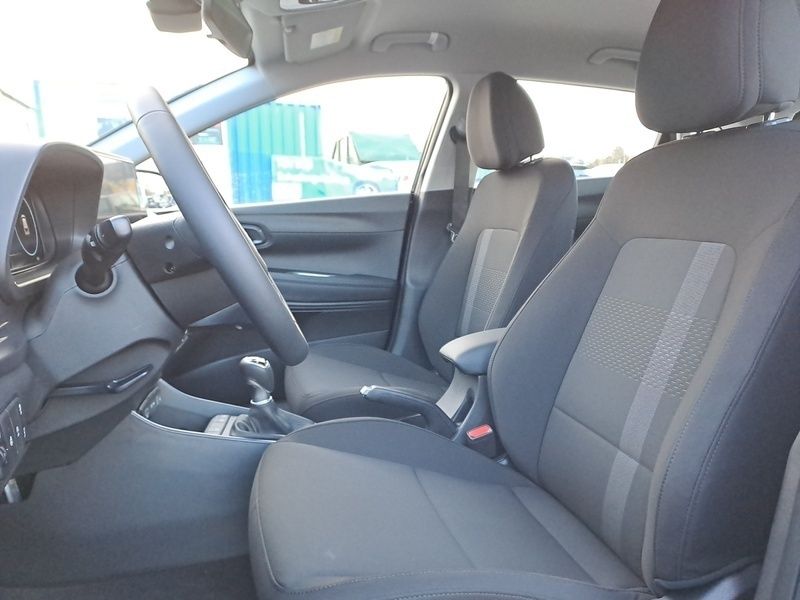 Schwarz Neu 2025 Hyundai i20 Trend Limousine | 19.998 € (Fairer Preis) - Bild 1/3