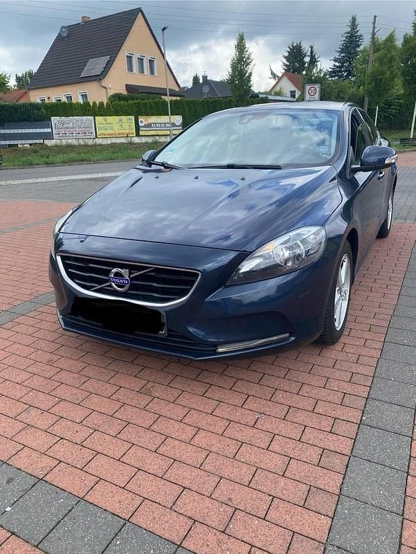 Blau Gebraucht 2014 Volvo V40 Kombi | 6.999 € (Guter Preis) - Bild 1/4