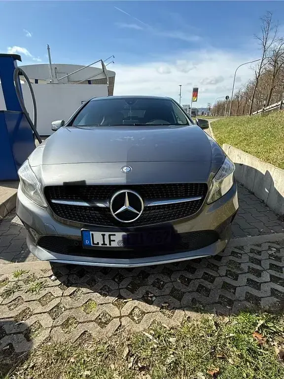 Gebraucht Mercedes A180 Style 122 PS (89 kW) 2017 Kleinwagen