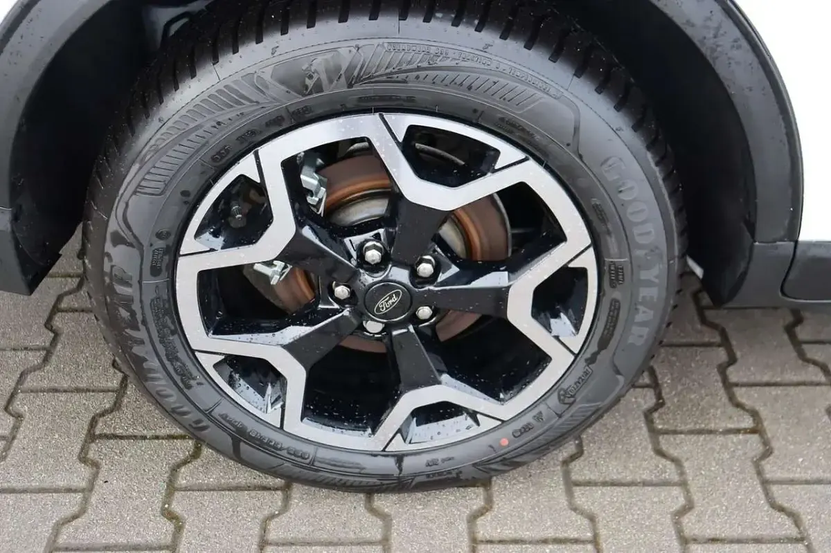 Neu Ford Kuga Active X 242 PS (177 kW) 2026 Frozen white SUV
