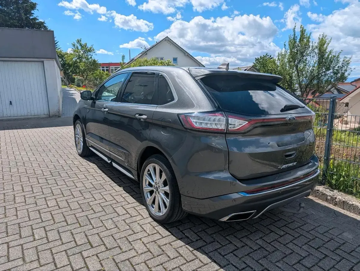 Gebraucht Ford Edge Vignale 209 PS (153 kW) 2017 Grau SUV