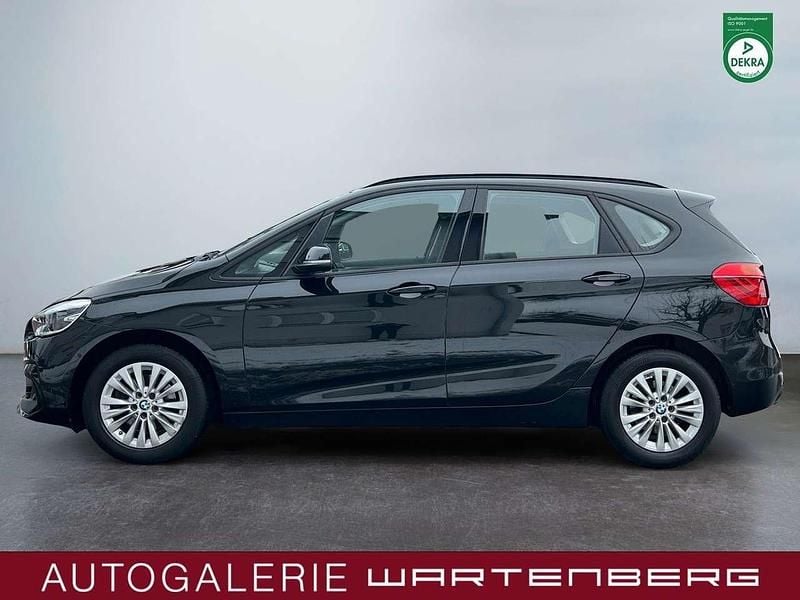 Gebraucht BMW 218 Advantage 140 PS (102 kW) 2020 Blacksapphire metallic Van / Kleinbus