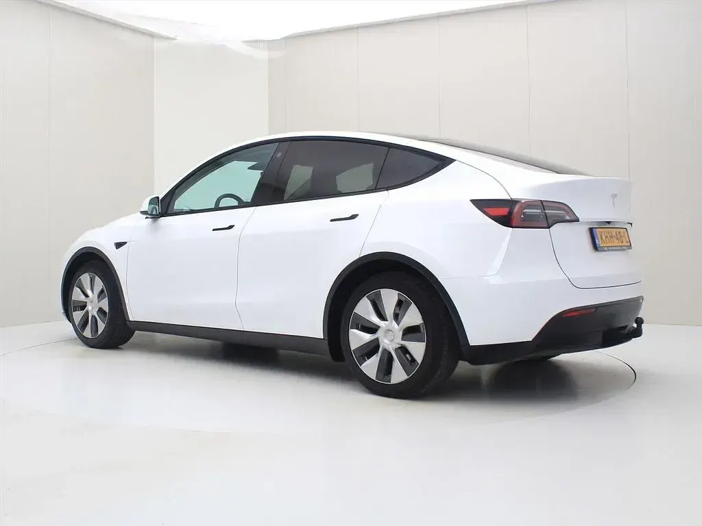 Brugt Tesla Model Y Standard Range 253 kW (345 HK) 2022 Sølv SUV
