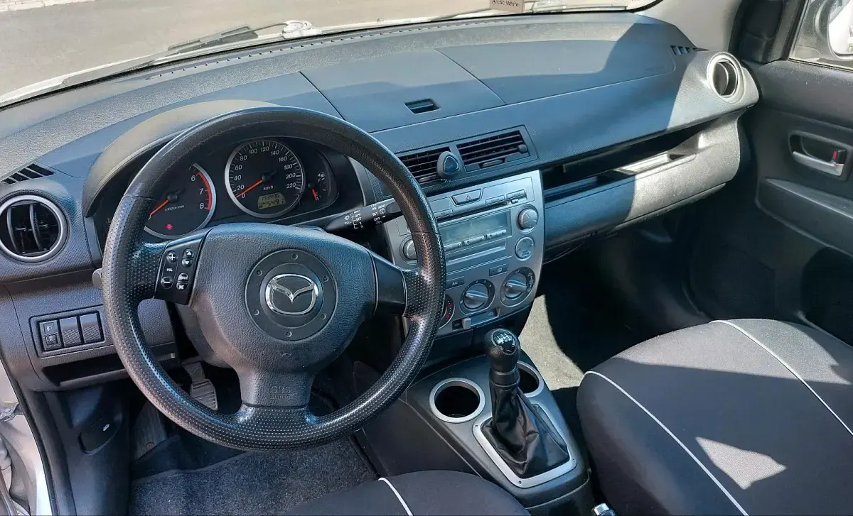 Gebraucht Mazda 2 80 PS (58 kW) 2007 Grau Kleinwagen
