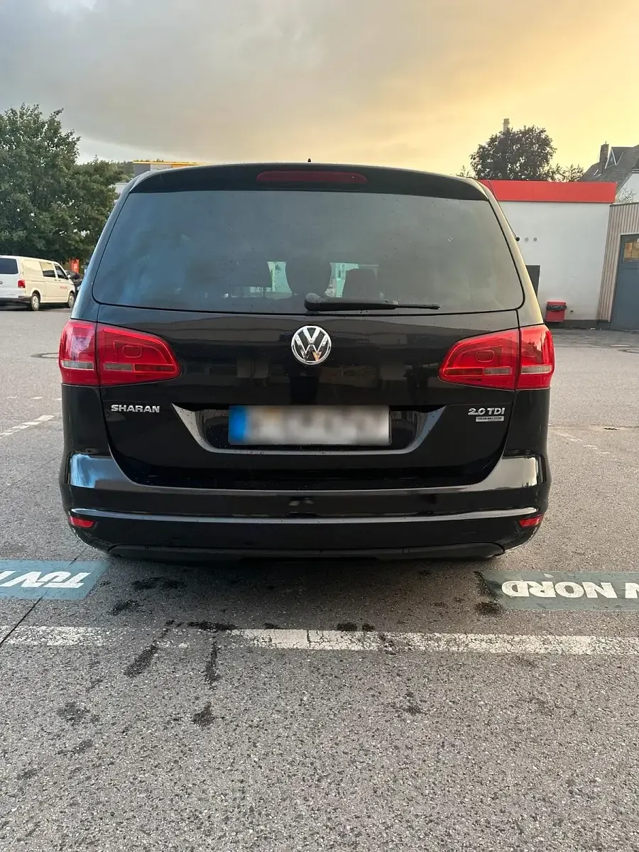Gebraucht VW Sharan 140 PS (102 kW) 2012 Schwarz Van / Kleinbus