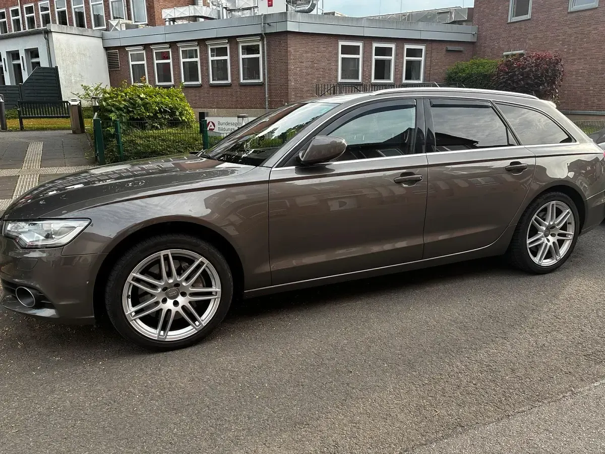 Gebraucht Audi A6 313 PS (230 kW) 2012 Grau Kombi